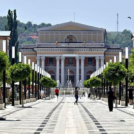 Happy Place :) Hunedoara Exterior photo